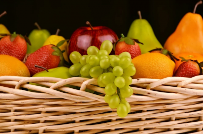 秋冬季，这些水果热着吃，对身体更好！
